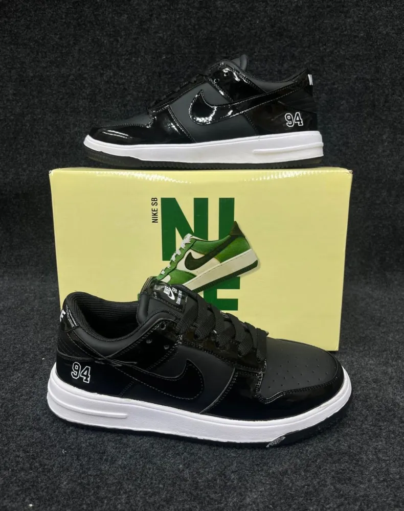 Sneaker